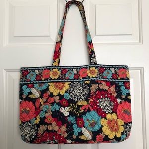 Vera Bradley East West Tote - Happy Snails